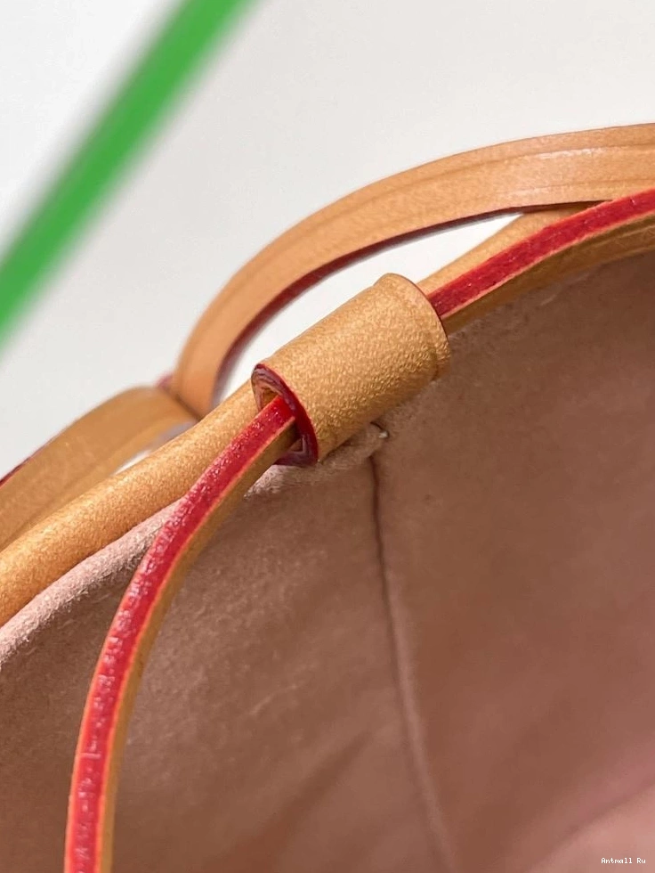 94059 Louis Bucket Vuitton Sleek Bags 0720